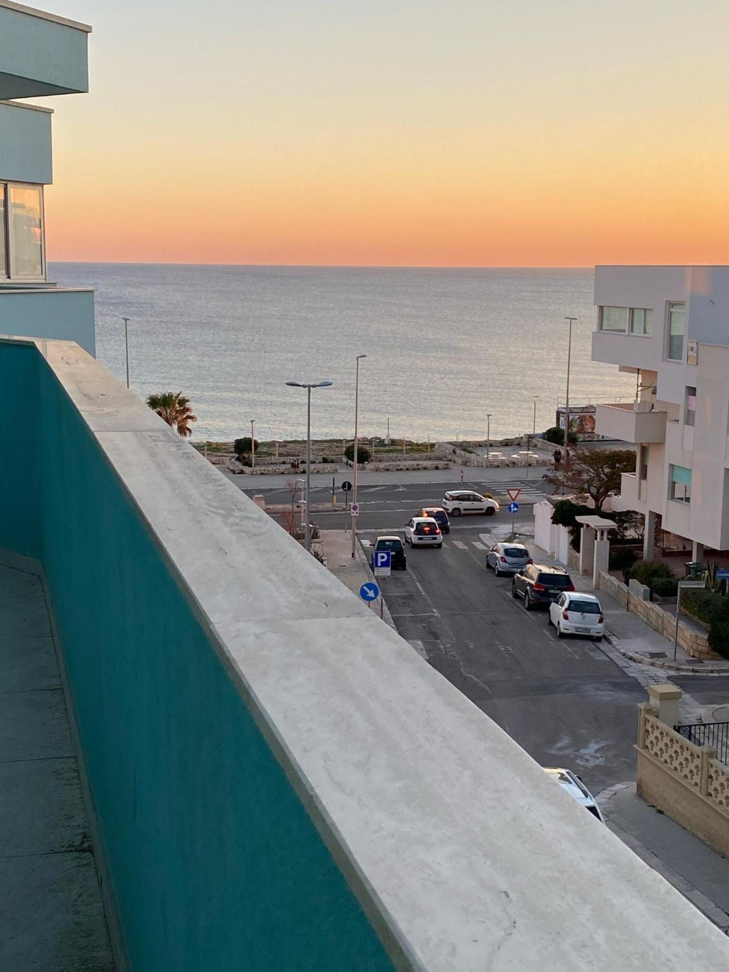 B&B Delfis Gallipoli Bagian luar foto